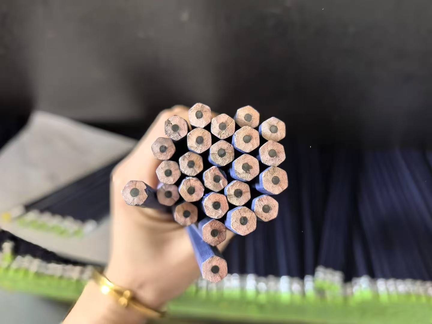 Pencil wholesale drawing sketch pen primary school student hb pencil - Image 4