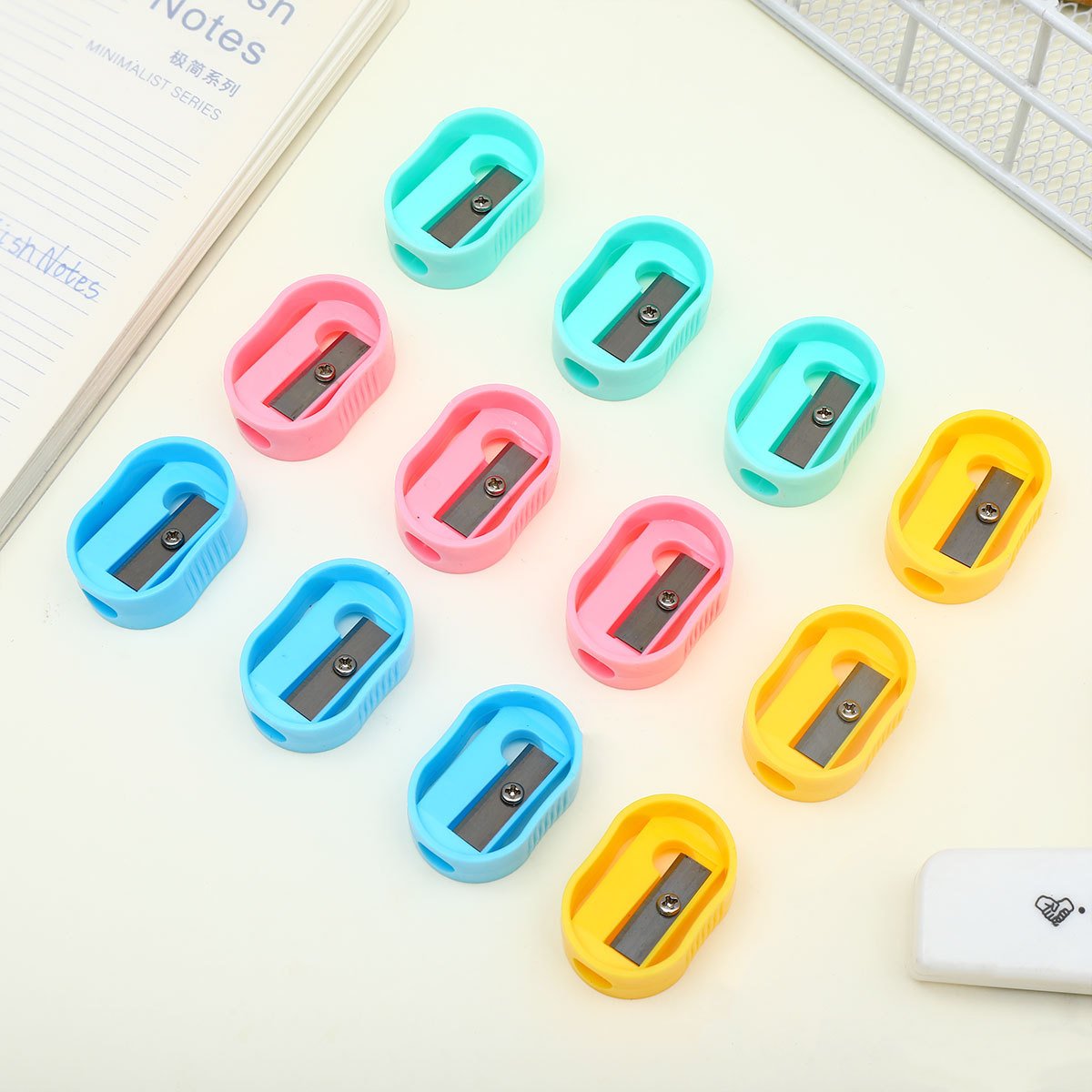 Double-hole plastic manual pencil sharpener - Image 5