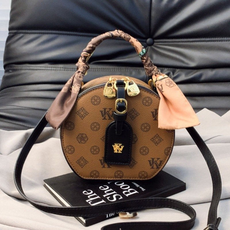 High-End Retro Round Shoulder Messenger Bag – 2025 Fashion - Image 5